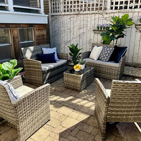 3 Bedroom Spacious Home In Ideal Location W Free Parking Back Yard Pets Welcome Chicago Exterior photo